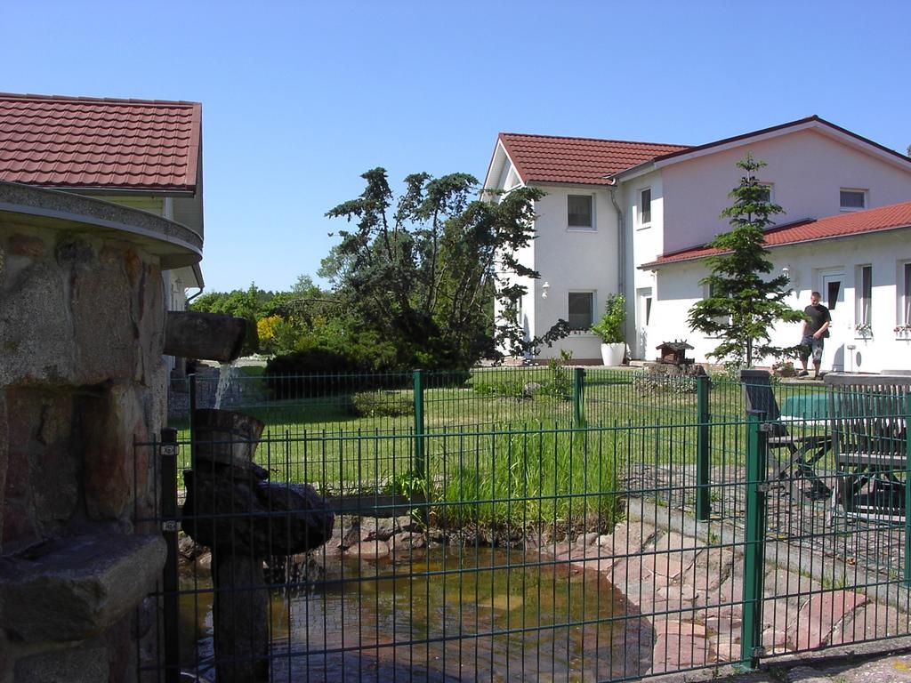 Landhotel Pathes Hof Volkenshagen ภายนอก รูปภาพ
