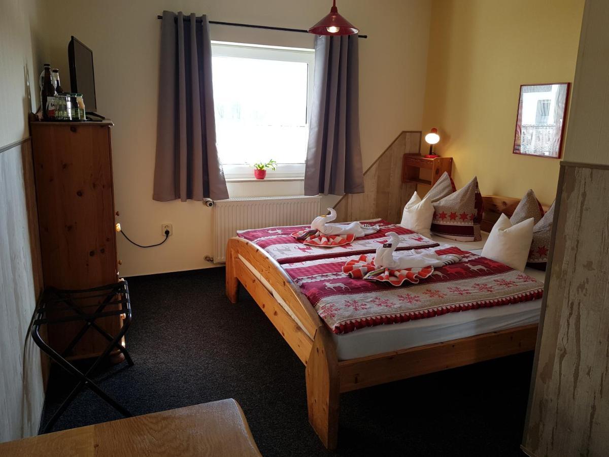 Landhotel Pathes Hof Volkenshagen ภายนอก รูปภาพ