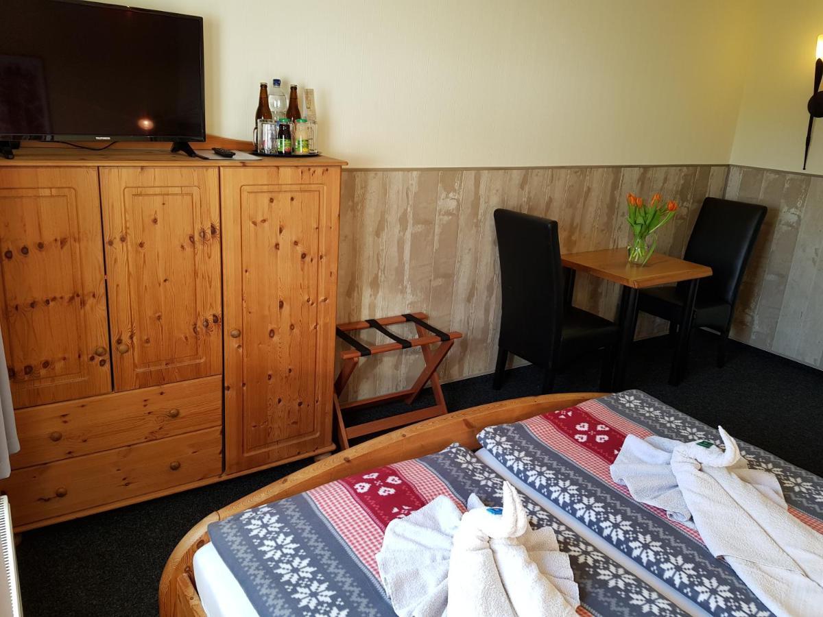 Landhotel Pathes Hof Volkenshagen ภายนอก รูปภาพ